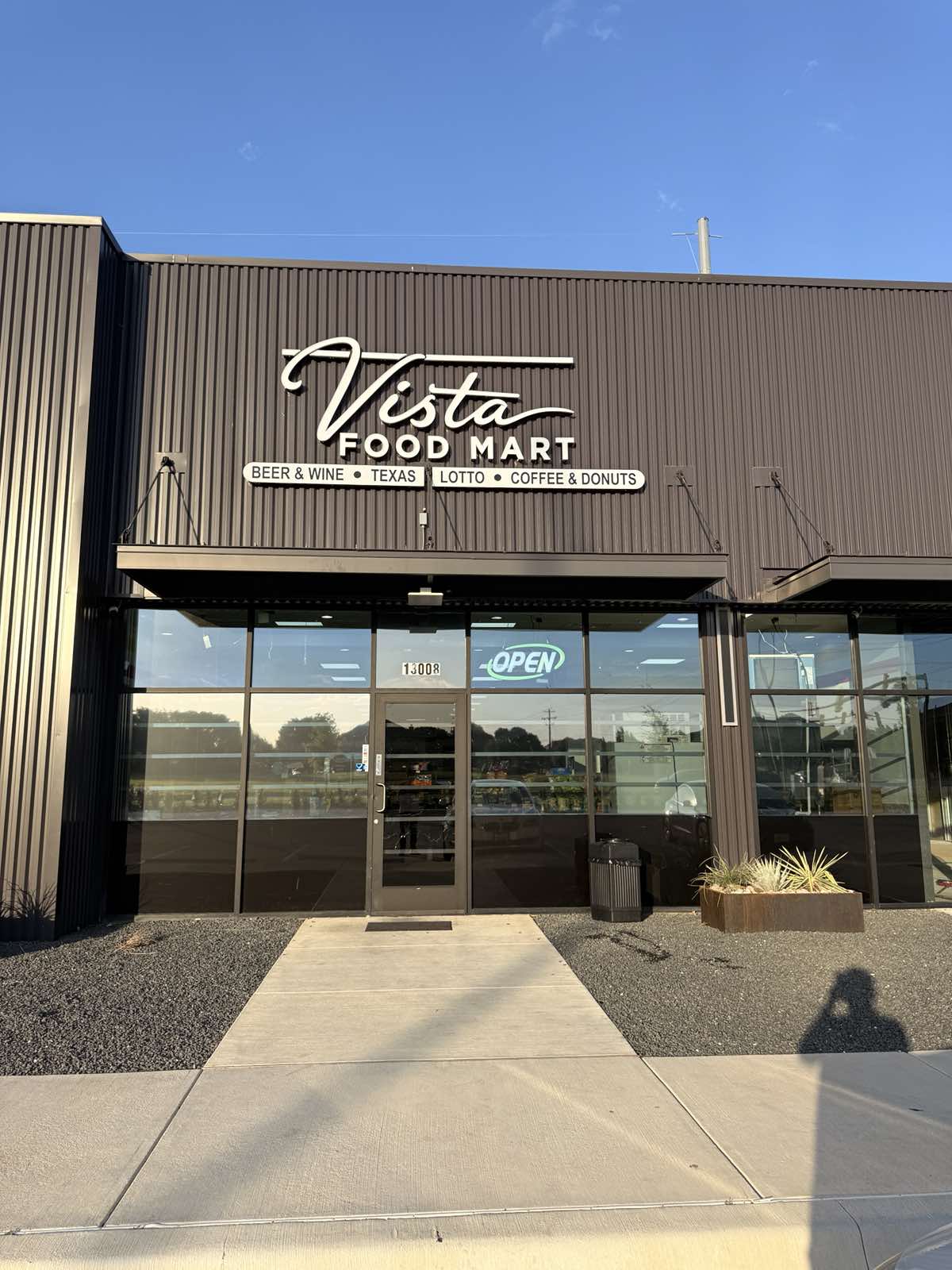 Store Entrance & Front